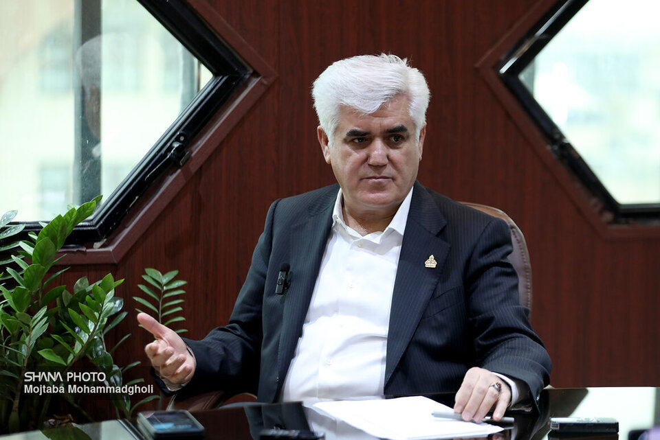سرمایه‌گذاری در صنعت نفت؛ راهبرد کلیدی توسعه اقتصادی