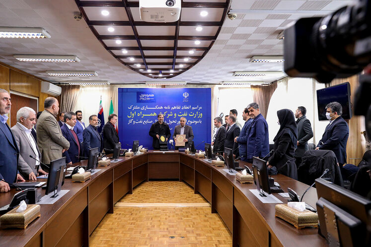 مراسم امضای تفاهمنامه همکاری مشترک وزارت نفت و شرکت همراه اول