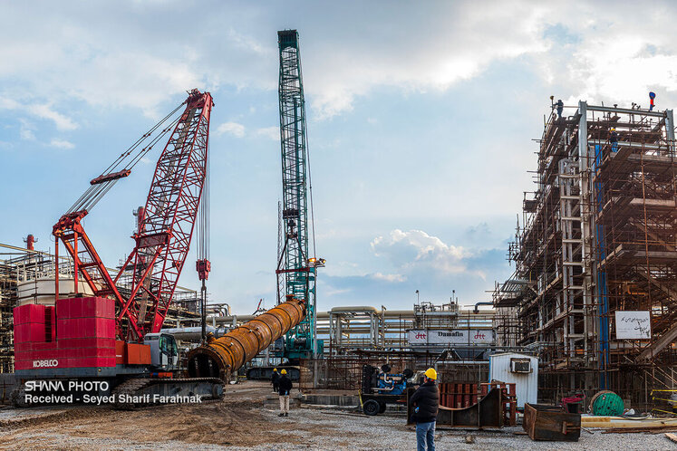 نصب برج جذب آمین در پالایشگاه گاز ایلام