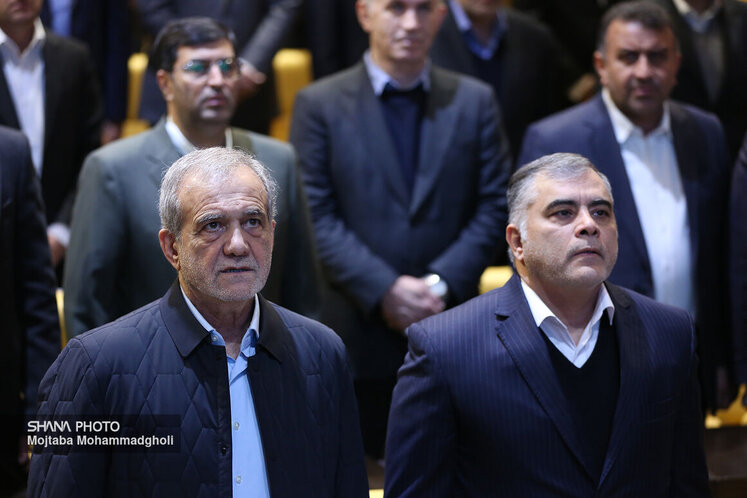 آیین امضای قراردادهای فشارافزایی میدان پارس جنوبی