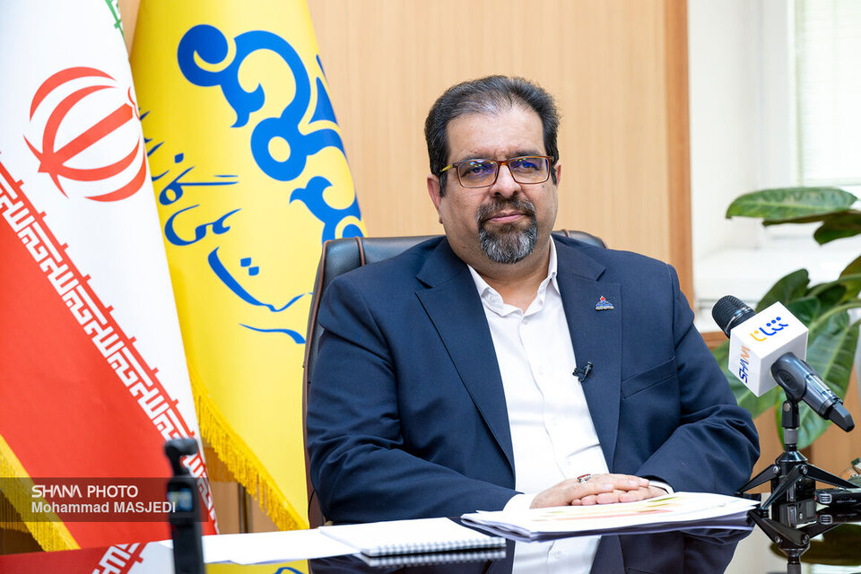 تلاش کارکنان صنعت گاز، ضامن پایداری روزهای سخت/ مردانه پای کار بودند تلاش کارکنان صنعت گاز، ضامن پایداری روزهای سخت/ مردانه پای کار بودند