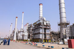Tehran Oil Refinery operating normally; smoke unrelated to facility