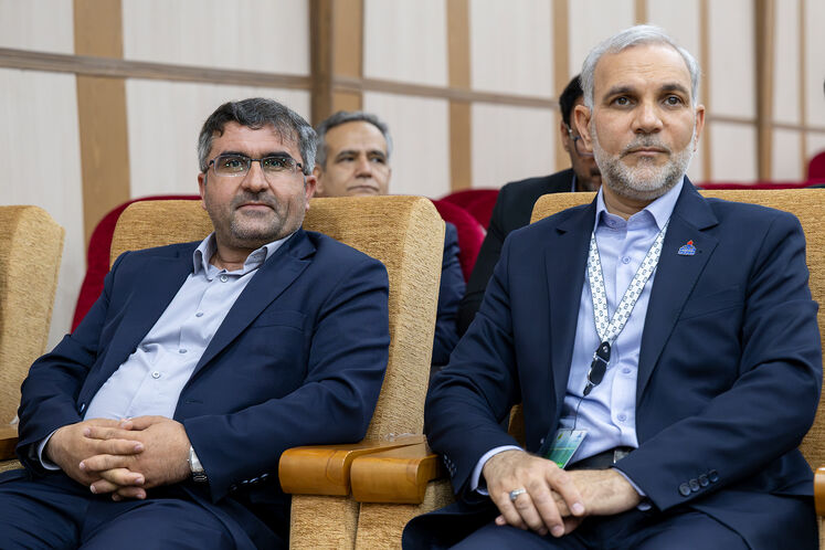 سید حسن موسوی، رئیس روابط عمومی شرکت ملی گاز ایران و عظیم کلانتریاصل، رئیس پژوهشگاه صنعت نفت
