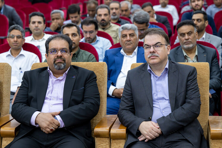 امید شاکری، معاون وزیر نفت در امور مهندسی، پژوهش و فناوری و سعید توکلی، مدیرعامل شرکت ملی گاز ایران