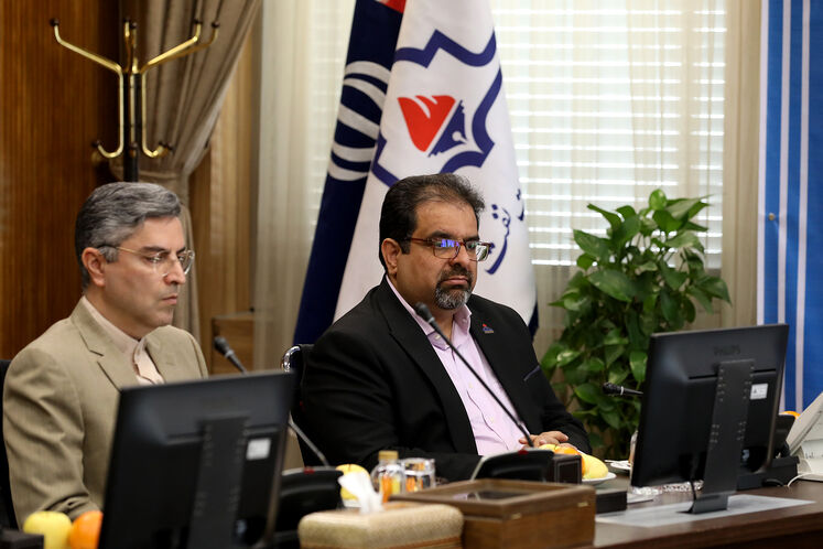 سعید توکلی، مدیرعامل شرکت ملی گاز ایران و محمدرضا خسروی نیکو، سرپرست دانشگاه صنعت نفت