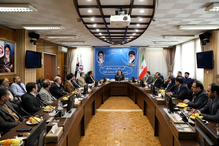 آیین تکریم و معارفه رئیس دانشگاه صنعت نفت