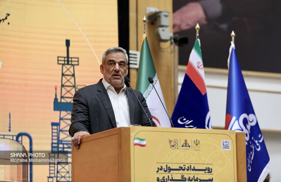 زمان قراردادهای صنعت نفت به ۶ ماه کاهش یافت زمان قراردادهای صنعت نفت به ۶ ماه کاهش یافت