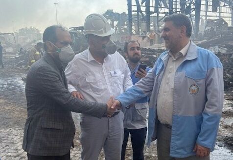 تقدیر از سوخترسانی مطلوب در حادثه بندر شهید رجایی تقدیر از سوخترسانی مطلوب در حادثه بندر شهید رجایی