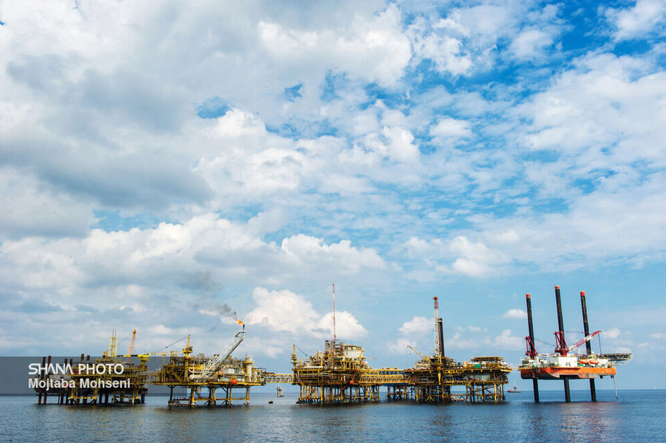 خلیج فارس؛ از خارک تا عسلویه قلب تپنده اقتصاد ایران خلیج فارس؛ از خارک تا عسلویه قلب تپنده اقتصاد ایران