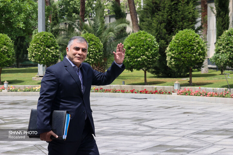 Paknejad’s first year: Leading Iran’s oil industry through war, sanctions Paknejad’s first year: Leading Iran’s oil industry through war, sanctions