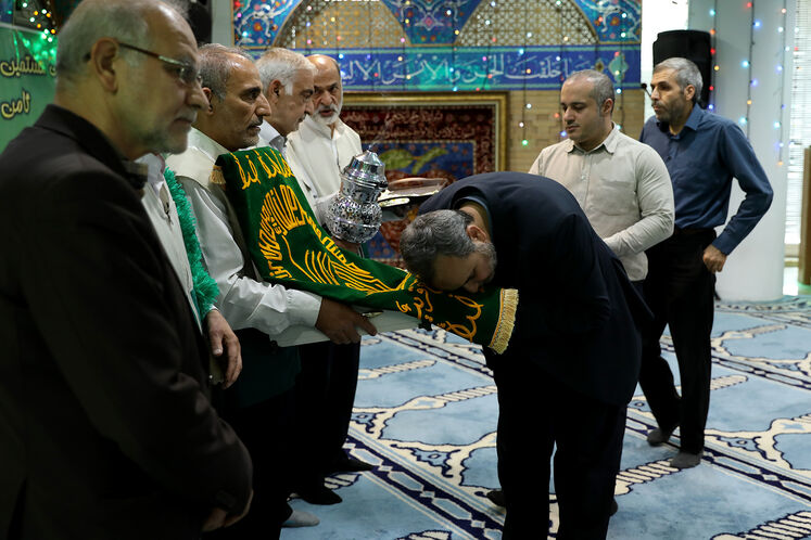آیین گرامیداشت ولادت امام رضا (ع)