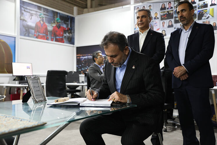 بازدید  غلامعباس حسینی، مدیرعامل مجتمع گاز پارس جنوبی از تحریریه رسانههای وزارت نفت