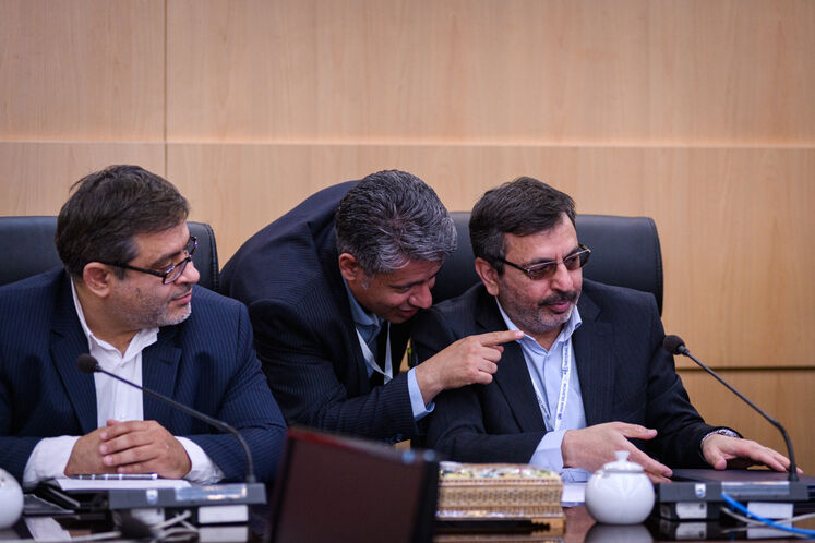 نشست تخصصی بررسی تحولات بازارهای نفت، گاز، انرژی و تغییر اقلیم