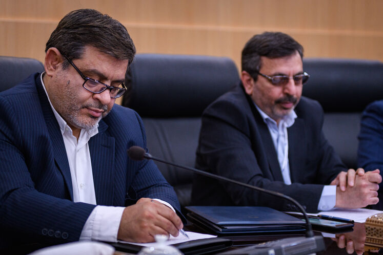 نشست تخصصی بررسی تحولات بازارهای نفت، گاز، انرژی و تغییر اقلیم