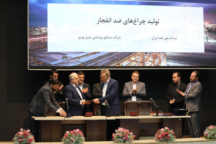 آیین امضای ۱۸ قرارداد و تفاهم‌نامه ساخت بار اول در صنعت نفت