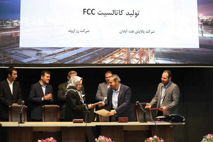 آیین امضای ۱۸ قرارداد و تفاهم‌نامه ساخت بار اول در صنعت نفت