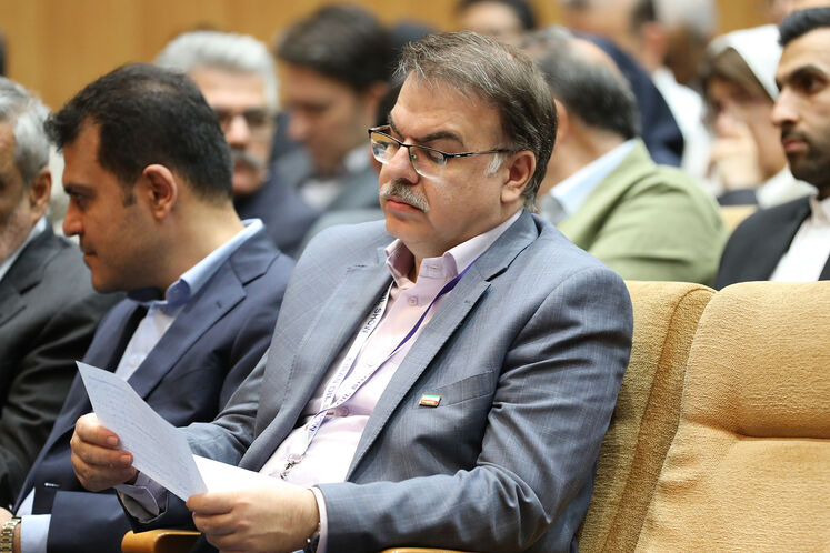 امید شاکری، معاون وزیر نفت در امور مهندسی، پژوهش و فناوری