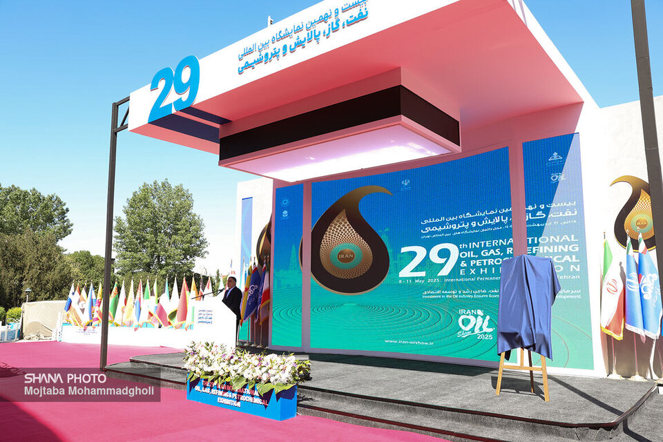 جذب سرمایه‌ در صنعت نفت افزایش درآمد کشور را به همراه دارد
