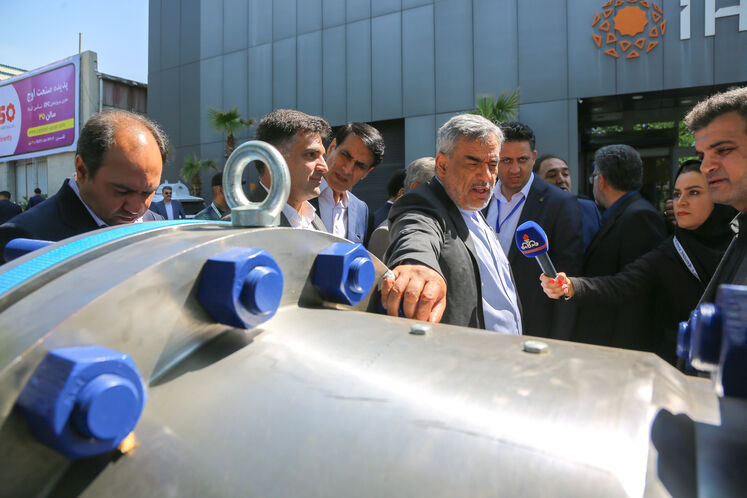 بازدید معاون وزیر نفت از بیست‌ونهمین نمایشگاه بین‌المللی نفت، گاز، پالایش و پتروشیمی 