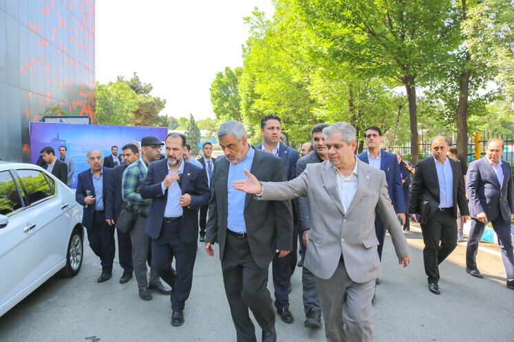 بازدید معاون وزیر نفت از بیست‌ونهمین نمایشگاه بین‌المللی نفت، گاز، پالایش و پتروشیمی 