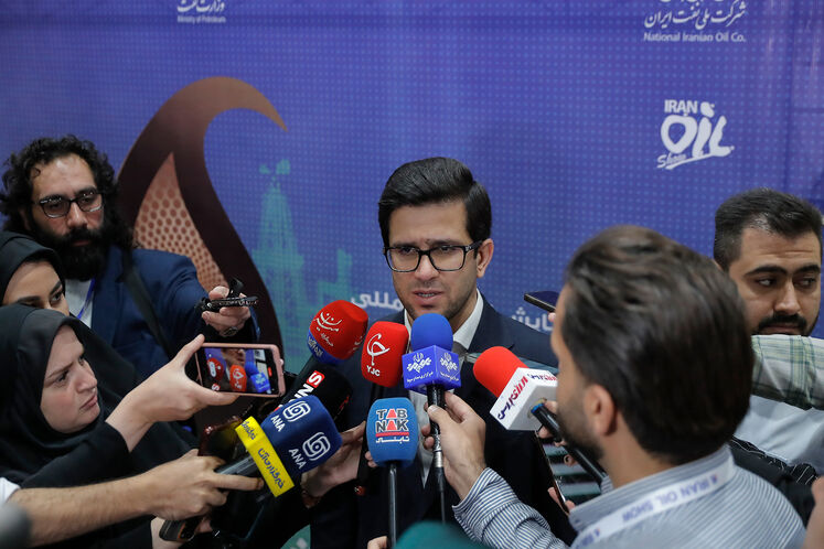 نشست خبری محمدصادق عظیمی‌فر، مدیرعامل شرکت ملی پالایش و پخش فرآورده‌های نفتی