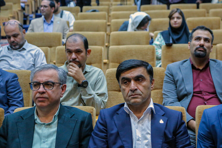 نشست خبری مدیرعامل شرکت ملی مناطق نفت‌خیز جنوب