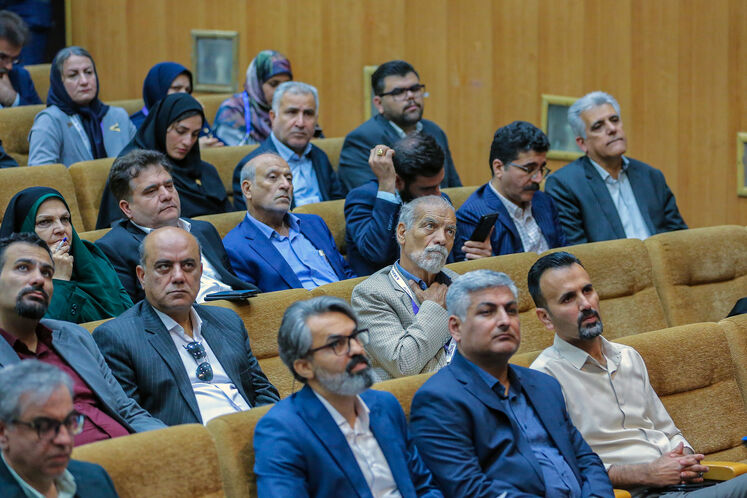 نشست خبری مدیرعامل شرکت ملی مناطق نفت‌خیز جنوب