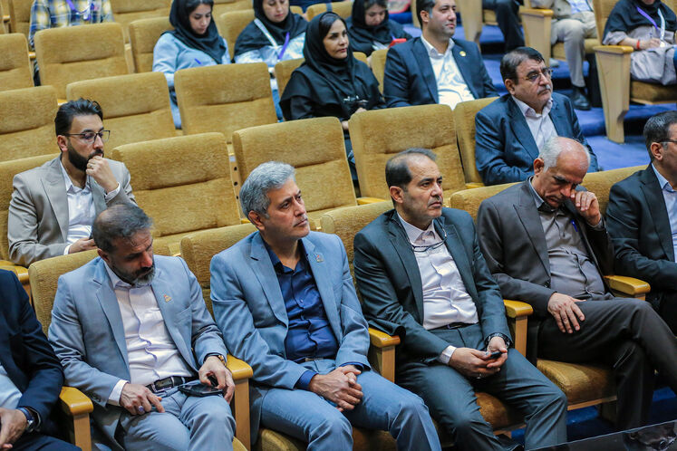 نشست خبری مدیرعامل شرکت ملی مناطق نفت‌خیز جنوب