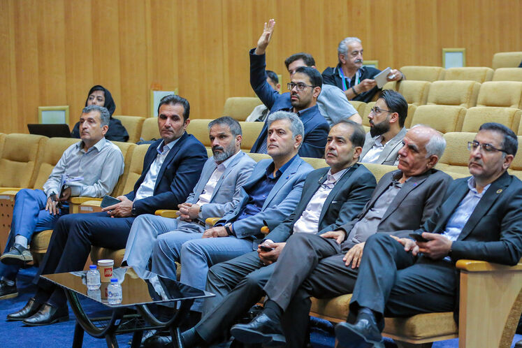نشست خبری مدیرعامل شرکت ملی مناطق نفت‌خیز جنوب