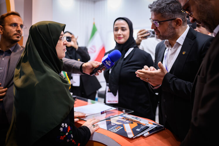 بازدید فاطمه مهاجرانی، سخنگوی دولت از بیست‌ونهمین نمایشگاه بین‌المللی نفت، گاز، پالایش و پتروشیمی