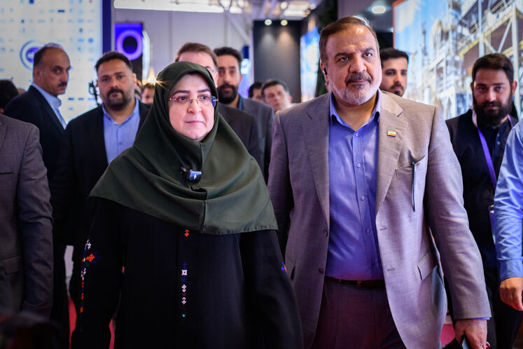 بازدید فاطمه مهاجرانی، سخنگوی دولت از بیست‌ونهمین نمایشگاه بین‌المللی نفت، گاز، پالایش و پتروشیمی