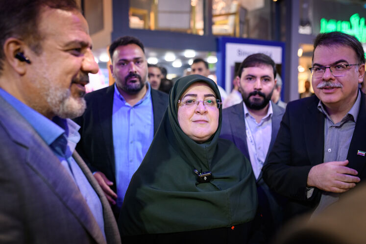 بازدید فاطمه مهاجرانی، سخنگوی دولت از بیست‌ونهمین نمایشگاه بین‌المللی نفت، گاز، پالایش و پتروشیمی