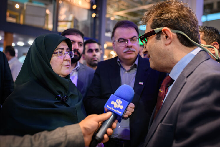 بازدید فاطمه مهاجرانی، سخنگوی دولت از بیست‌ونهمین نمایشگاه بین‌المللی نفت، گاز، پالایش و پتروشیمی