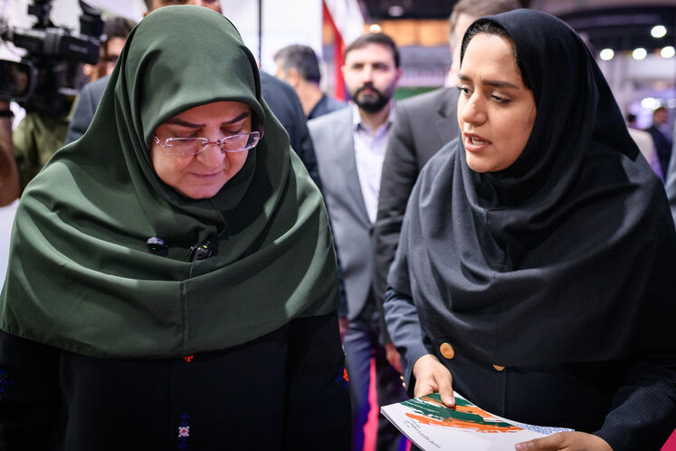 بازدید فاطمه مهاجرانی، سخنگوی دولت از بیست‌ونهمین نمایشگاه بین‌المللی نفت، گاز، پالایش و پتروشیمی