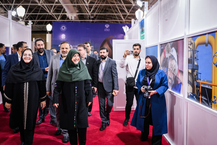 بازدید سخنگوی دولت از تحریریه رسانههای وزارت نفت