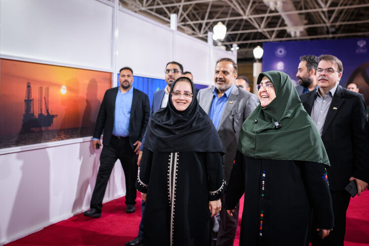 بازدید سخنگوی دولت از تحریریه رسانههای وزارت نفت