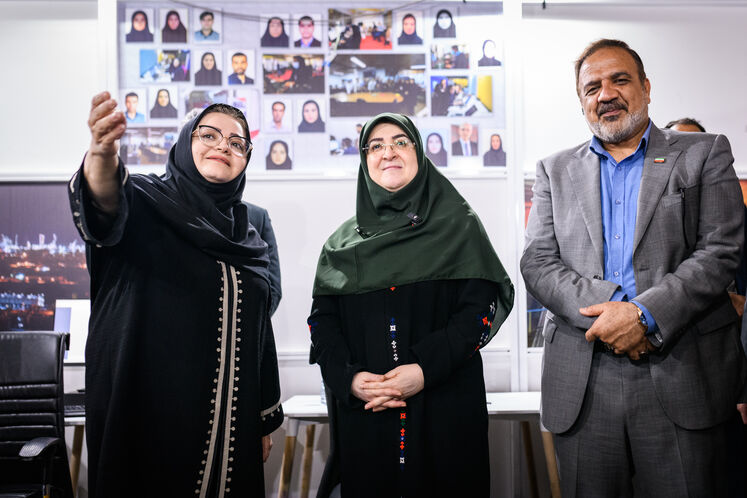 بازدید سخنگوی دولت از تحریریه رسانههای وزارت نفت