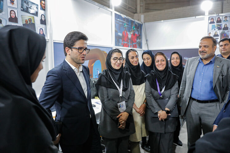 بازدید مدیرعامل شرکت ملی پالایش و پخش فرآوردههای نفتی از تحریریه رسانههای وزارت نفت