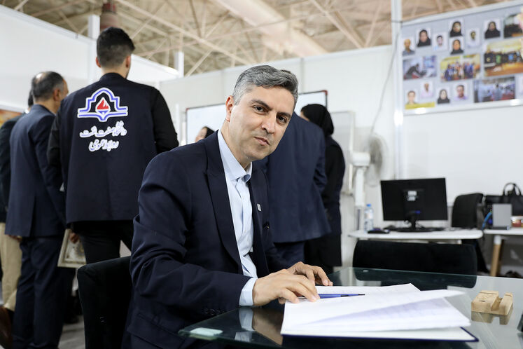 محمدرضا خسروینیکو، سرپرست دانشگاه صنعت نفت