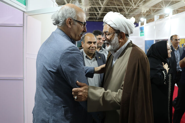 بازدید رئیس کمسیون انرژی مجلس از تحریریه رسانههای وزارت نفت