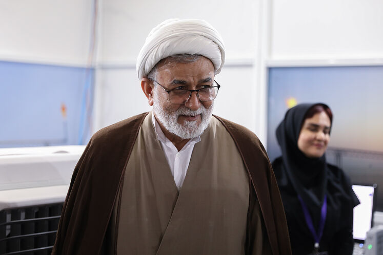 بازدید رئیس کمسیون انرژی مجلس از تحریریه رسانههای وزارت نفت