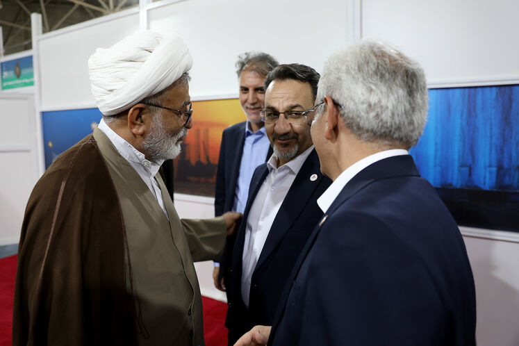 بازدید رئیس کمسیون انرژی مجلس از تحریریه رسانههای وزارت نفت