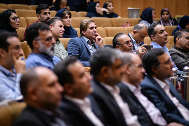 نشست خبری پیمان ایمانی، مدیرعامل شرکت نفت مناطق مرکزی ایران