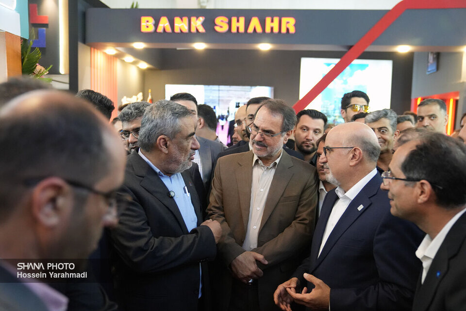 رئیس بازرسی کل کشور از نمایشگاه نفت بازدید کرد