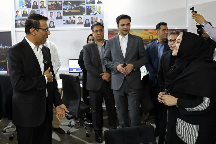 بازدید حسین حسین‌زاده، رئیس هیئت‌رئیسه صندوق‌های بازنشستگی نفت از تحریریه رسانه‌های وزارت نفت