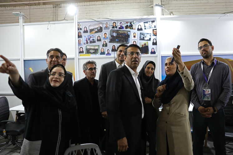 بازدید حسین حسین‌زاده، رئیس هیئت‌رئیسه صندوق‌های بازنشستگی نفت از تحریریه رسانه‌های وزارت نفت