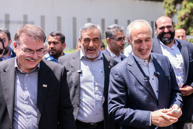 بازدید رئیس سازمان برنامه و بودجه از نمایشگاه نفت