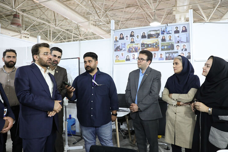 بازدید محمدحسین دانشفر، مدیرعامل شرکت نفت خزر از ستاد خبری وزارت نفت