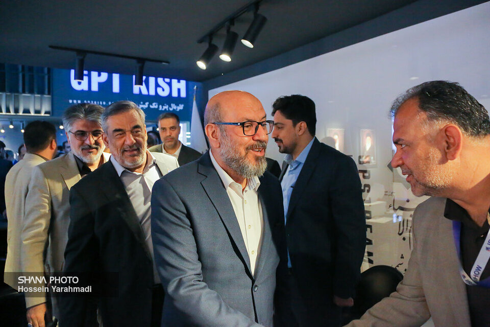 Head of Mostazafan Foundation visits Iran Oil Show 2025
