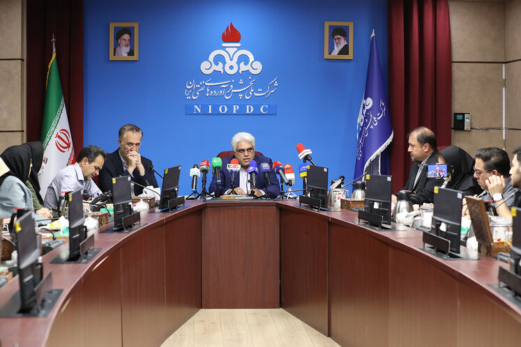 نشست خبری مدیرعامل شرکت ملی پخش فرآورده‌های نفتی ایران